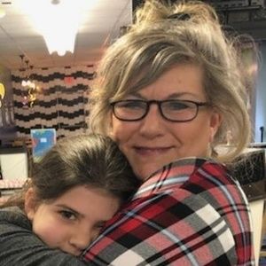 Meet your Posher, Myra